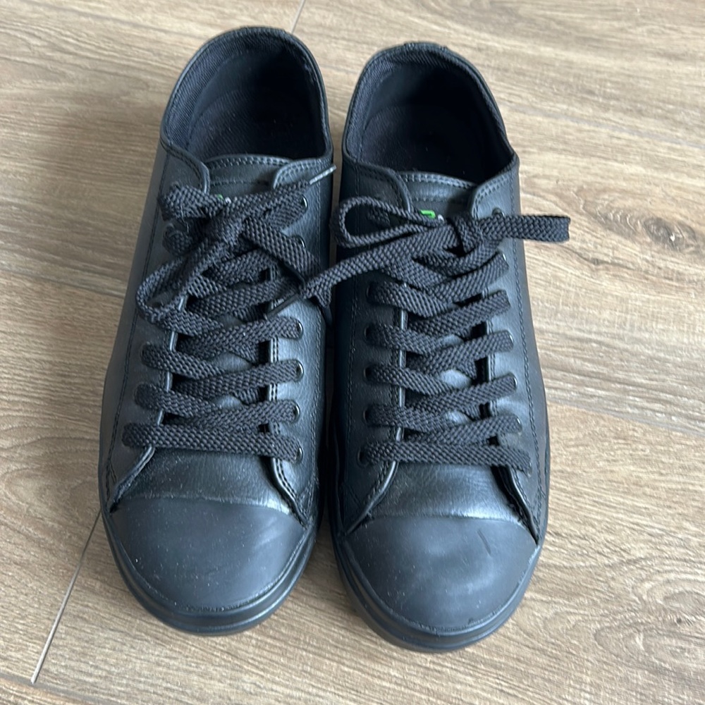 SRmax slip resistant shoes size 10.5